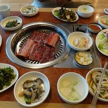 カルビ定食　18,000W