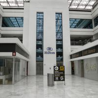 ３階のホテル入口に通じるエレベーター。入口はここのみです。