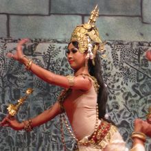 主役を演じる女性は貫禄あります。でもとっても若いです。