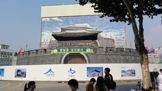 水原華城の‘南大門’