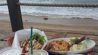 ガーリックシュリンプはここ！サンセットビーチで景色抜群♪