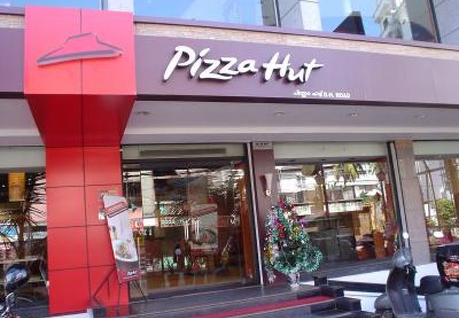 カレーしかないほどのインドでこれは美味しい、ピザ・ハット
