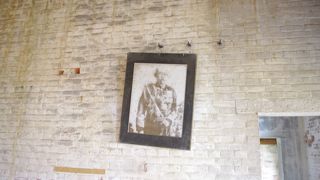 戦争の跡を感じられます