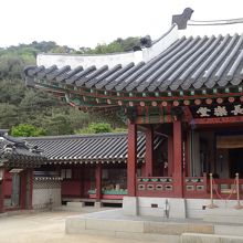 長楽堂　恵慶宮の寝所として使われた