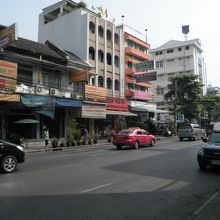 カオサン近くのバンランプー　カオサンよりマシ♪