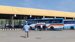 バスターミナルでは、スムーズにソウテウに乗車できる。