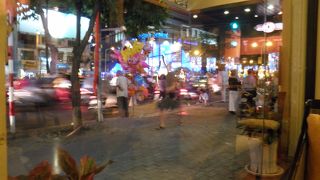 バイクの洪水やね♪