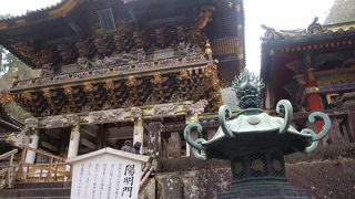 楼門建築の国宝です