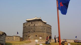 水原華城の東北にある空心トン（見張り台）