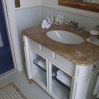 こじんまり。でもアメニティは"BVLGARI"ですよ。