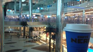 広くて綺麗な空港