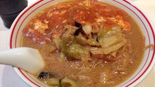 からーい、うまーい！意外とつけ麺の方が美味しいかな。