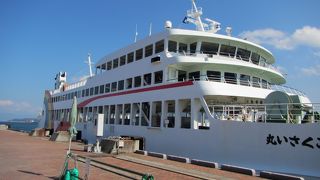 宇野行き四国フェリーと小豆島・神戸行きジャンボフェリーの乗り場は離れています