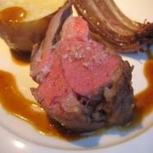 仔羊の藁包みロースト