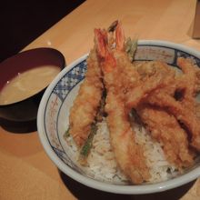 サクッ、フワっのエビ天丼