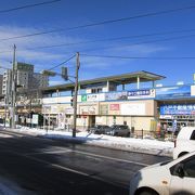 八戸の中心街へは八戸駅より本八戸が便利