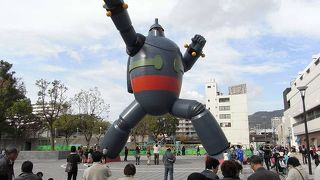 震災復興のモニュメント、街おこしのモニュメント