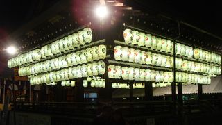 八坂神社に立ち寄りました。