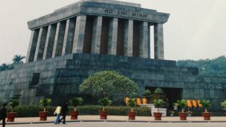 ベトナム建国の父が安置してある廊