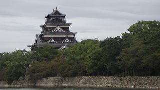 広島城に立ち寄りました。