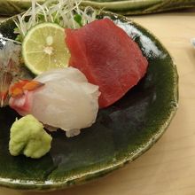 海老は生と揚げで２回楽しめます。