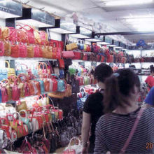 女性向けの小物が沢山あります。