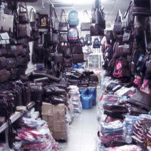 上層階のカバンや。