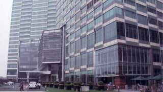 上海一の外国人居住区に出来た浦東嘉里城ショッピングセンター。