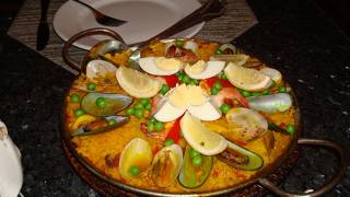 パエリアめちゃうま＆チュロスに感動！