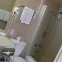 シャワーは可動式