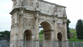 コロッセオの近く