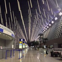 チェックインカウンター