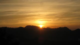 国見ヶ丘の雲海と日の出は、絶景！