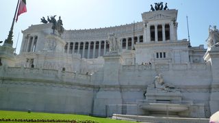 エレベーターで屋上へ