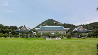 厳戒体制の大統領府、特別な場所