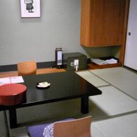 本館の和洋室。ツインベッドつきです。