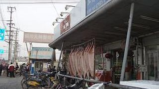 魚を買ってレストランで調理してもらう人が多い