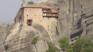 メテオラの修道院巡りをするならタクシーが効率的！