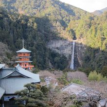 青岸渡寺からの那智滝の眺め