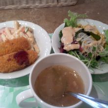 デリカ・サラダ・本日のスープ