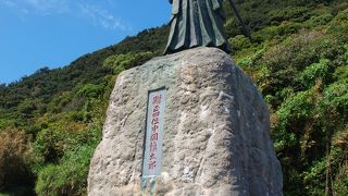 室戸岬に立つ大きな銅像