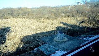 ポプラ並木があった場所に残るポプラ事件現場の記念碑