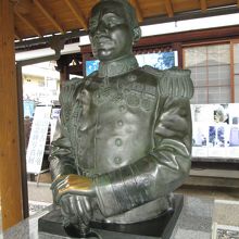 真之像の手に不思議なパワーが！？