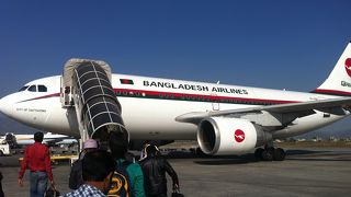 格安ビーマンバングラデシュ国営航空。