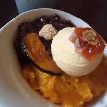 かぼちゃのカキ氷〜^ ^