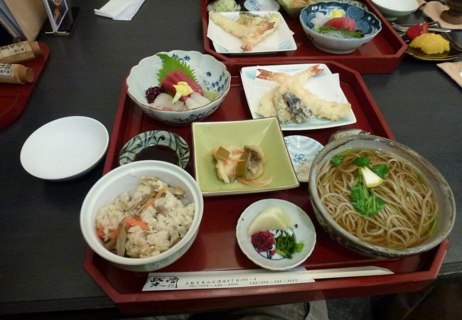 そば処 柴崎 --- 世界遺産「清水寺」のすぐそばにある「お蕎麦屋さん」です。