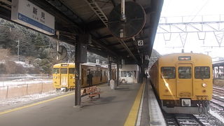 岡山県北西部の代表駅です