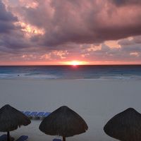 部屋から見える朝日