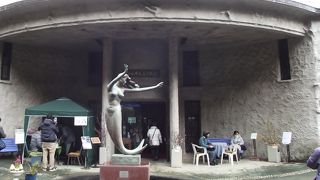 展示作品が大きく直ぐ近くで観れ迫力を感じた