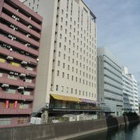 神田川から見たホテル